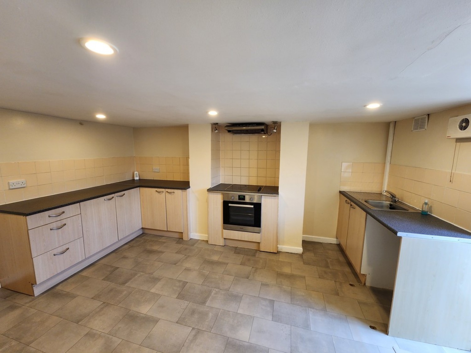 2 bedroom House for Letting Broomfield Road, Marsh