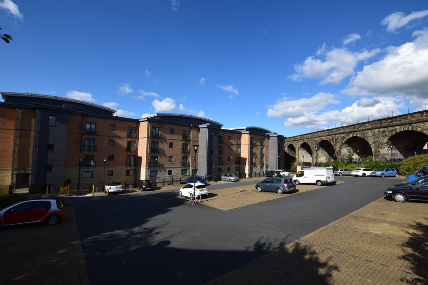 2 bedroom Flat for Letting The Ironworks, Birkhouse Lane