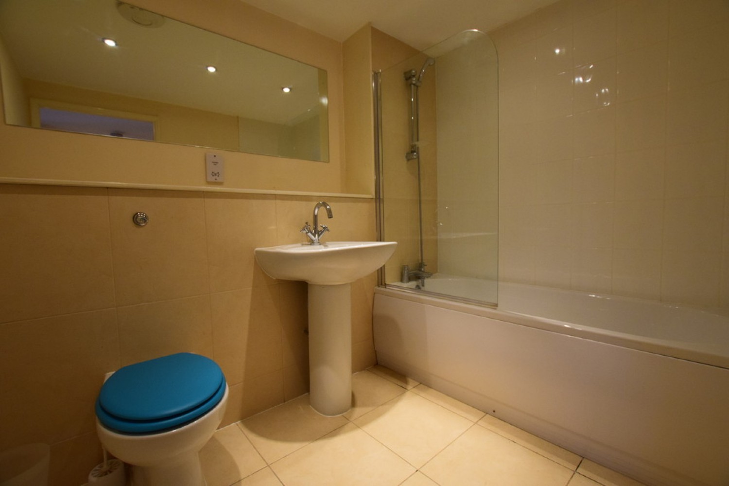 2 bedroom Flat for Letting The Ironworks, Birkhouse Lane