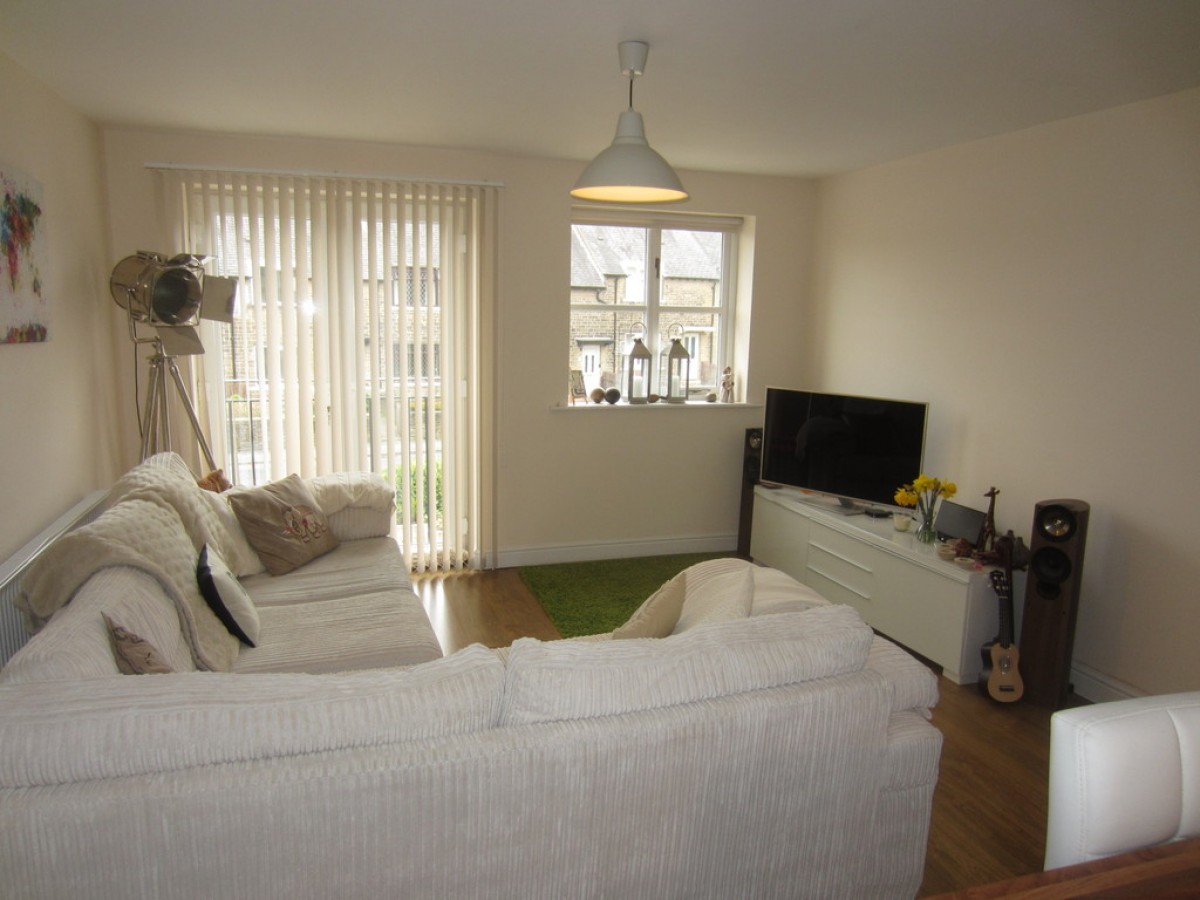 Laund Road, Salendine Nook