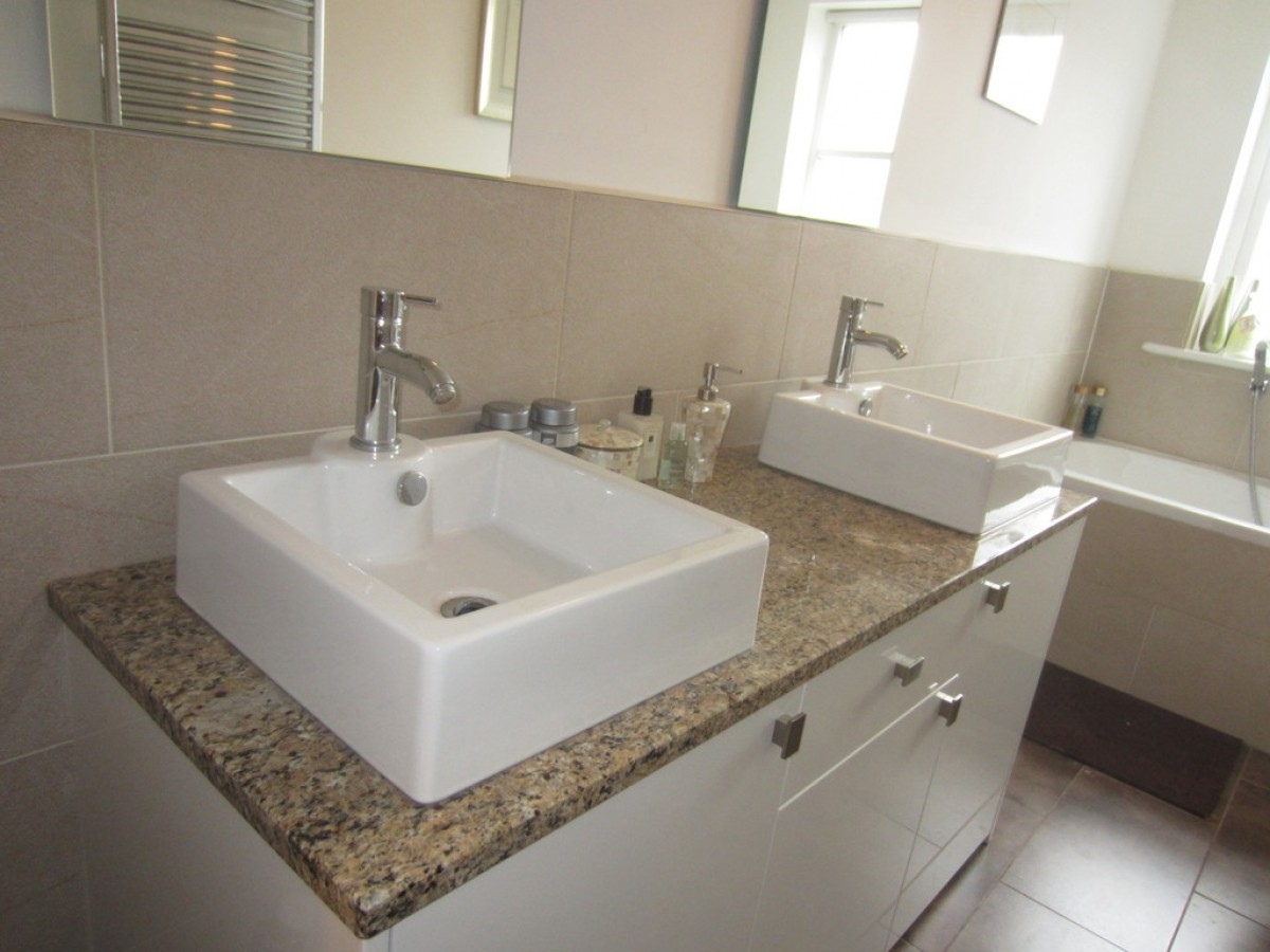 Laund Road, Salendine Nook