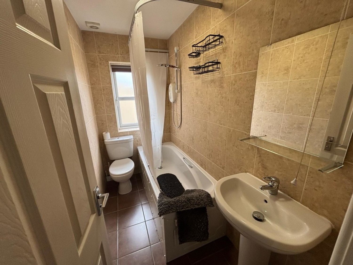 3 bedroom House for Letting Cross Lane, Newsome