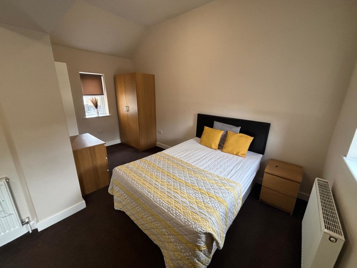 3 bedroom House for Letting Cross Lane, Newsome
