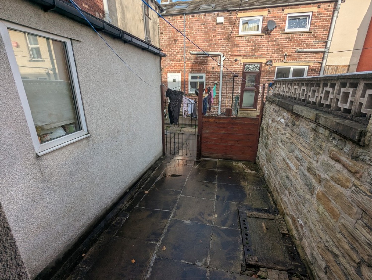 Brook Street, Moldgreen