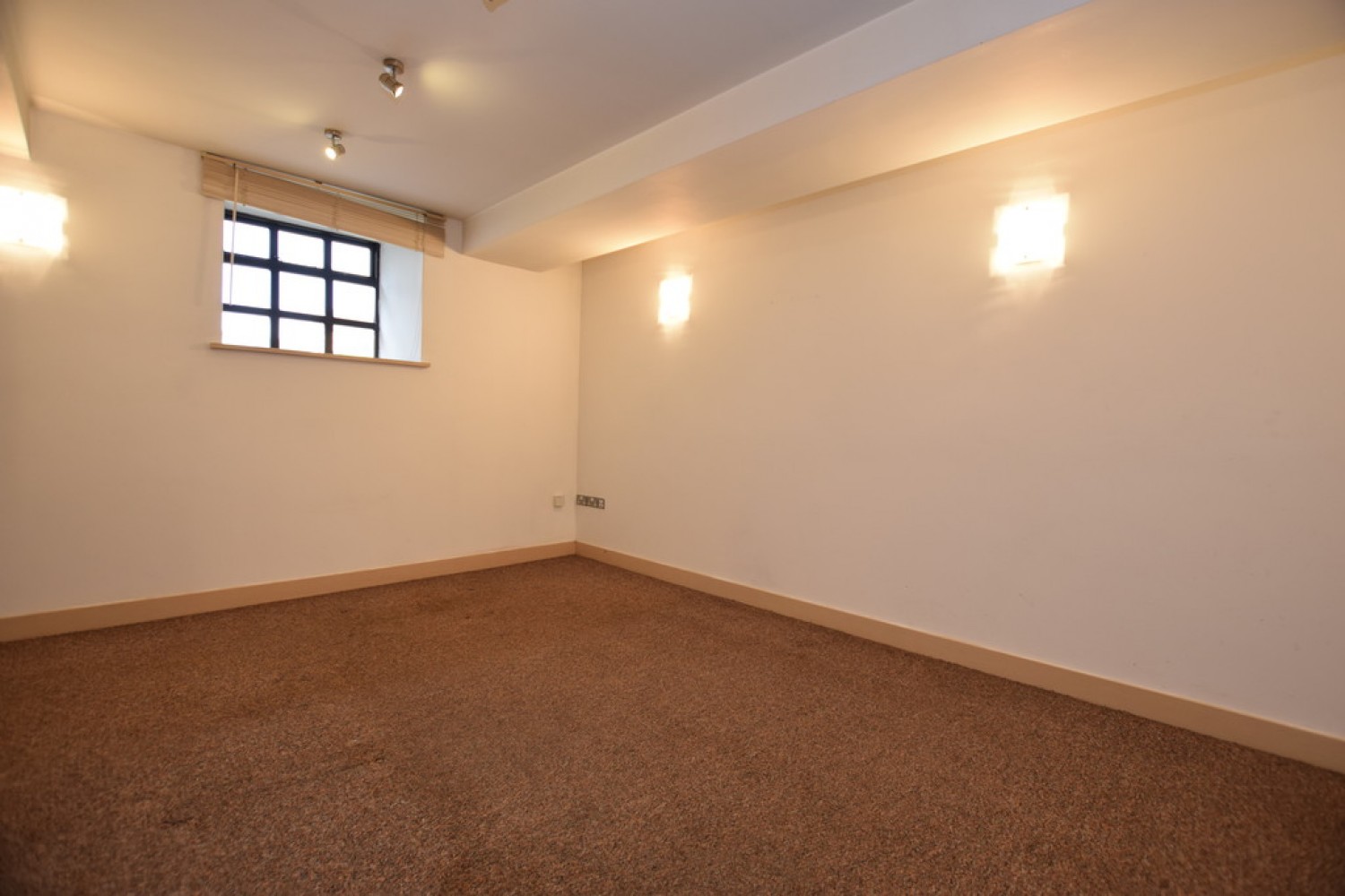 Cumin Court, Honley