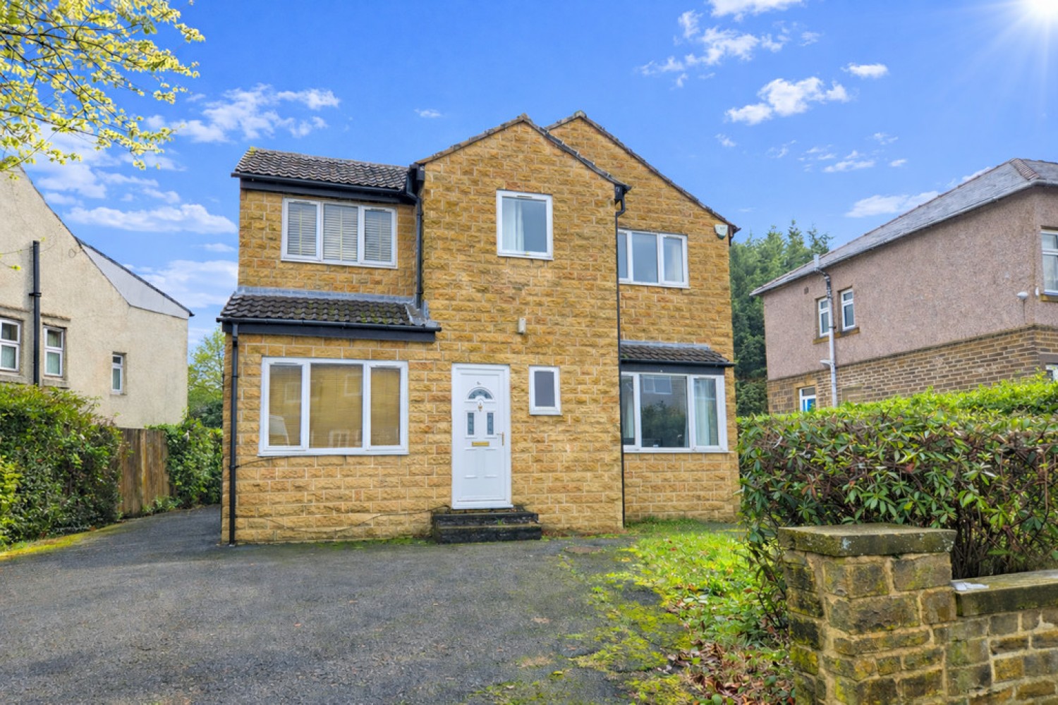 5 bedroom House in Lynton Avenue, Huddersfield