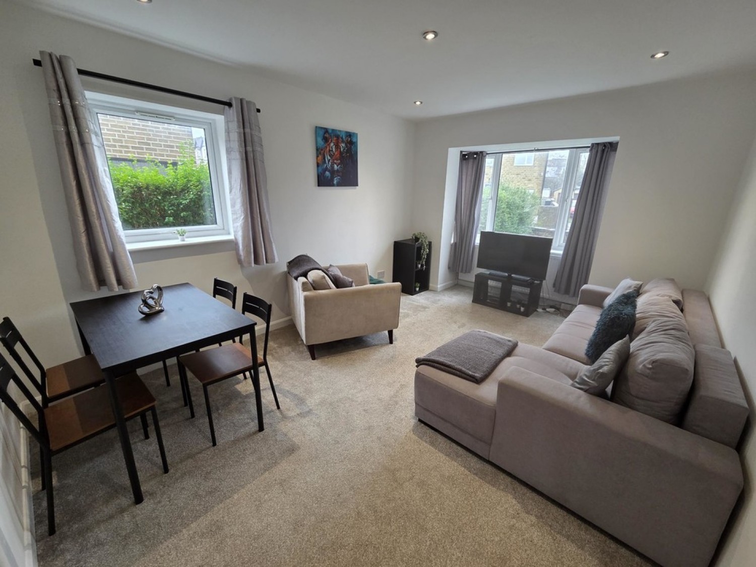 5 bedroom House in Lynton Avenue, Huddersfield