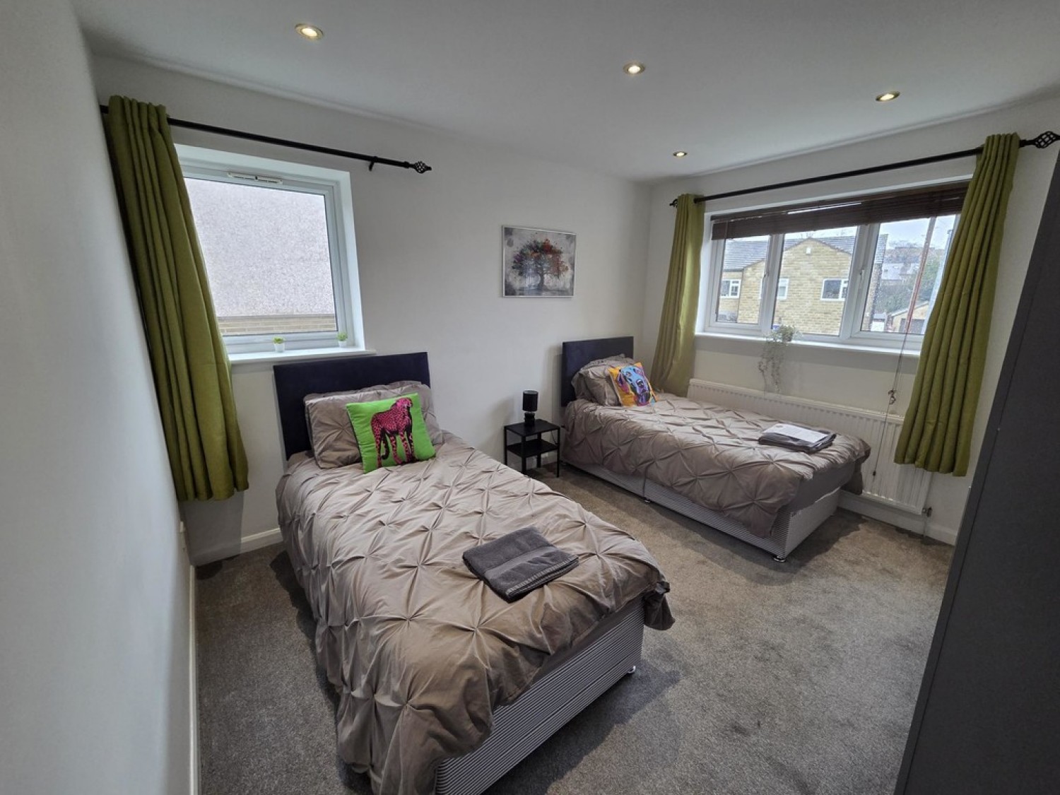 5 bedroom House in Lynton Avenue, Huddersfield