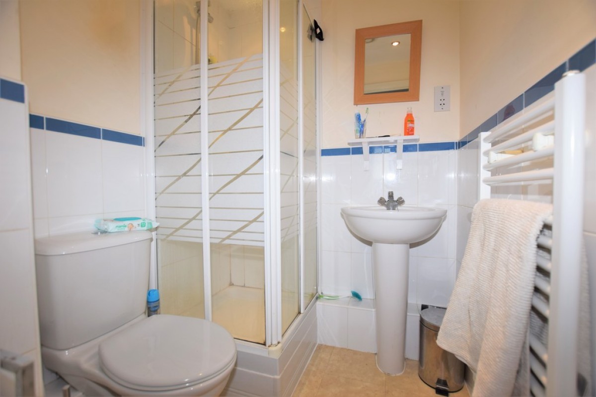 Blackthorn Drive, Lindley