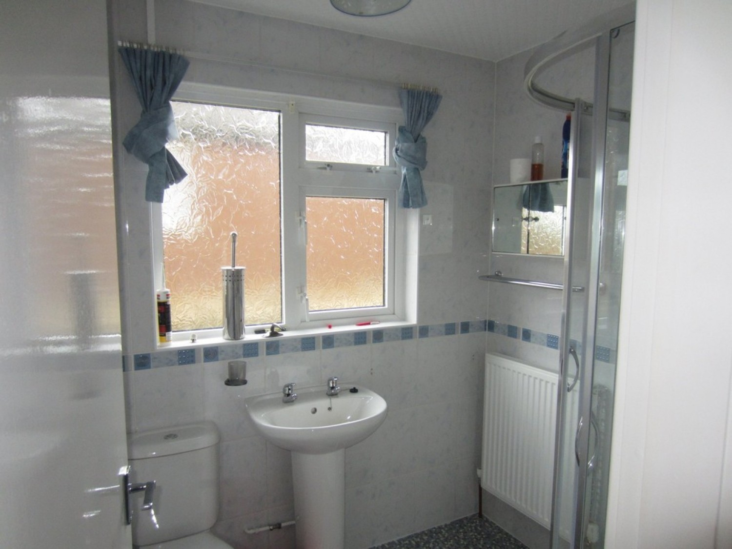 2 bedroom Bungalow for Letting Low Hills Lane, Lindley