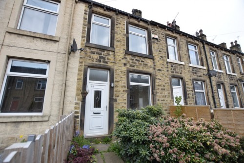 Senior Street, Moldgreen