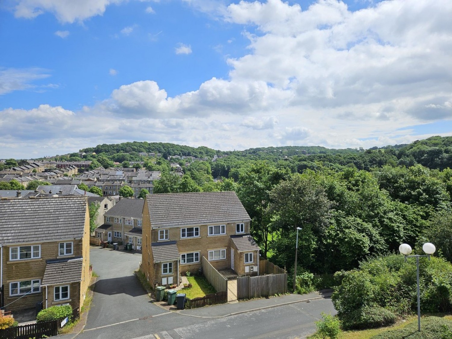 Aspley Heights, Moldgreen