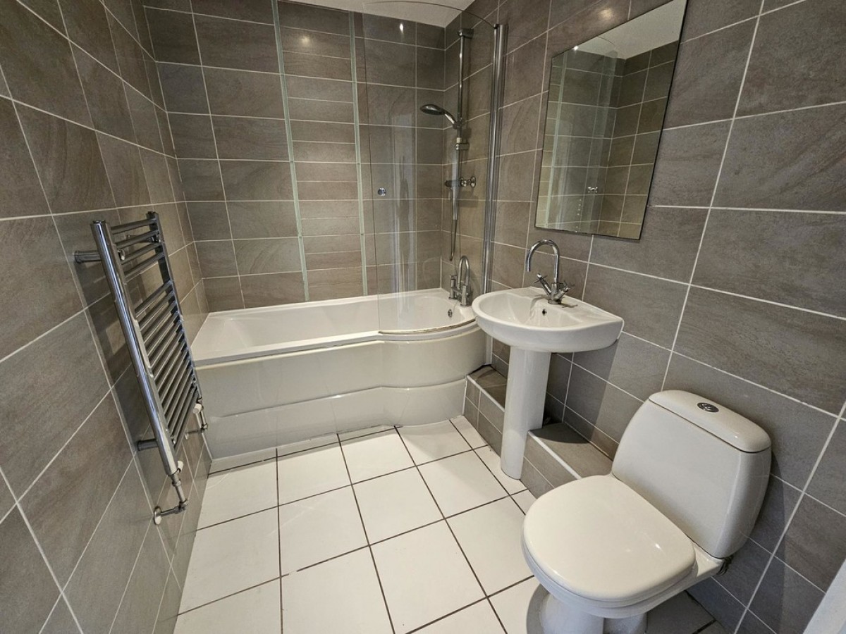 Aspley Heights, Moldgreen