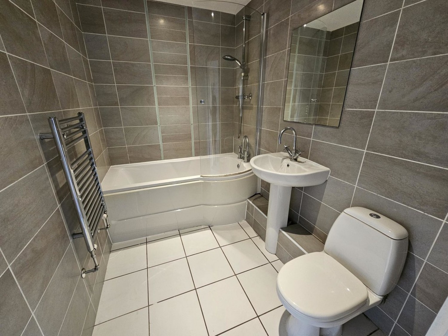 Aspley Heights, Moldgreen