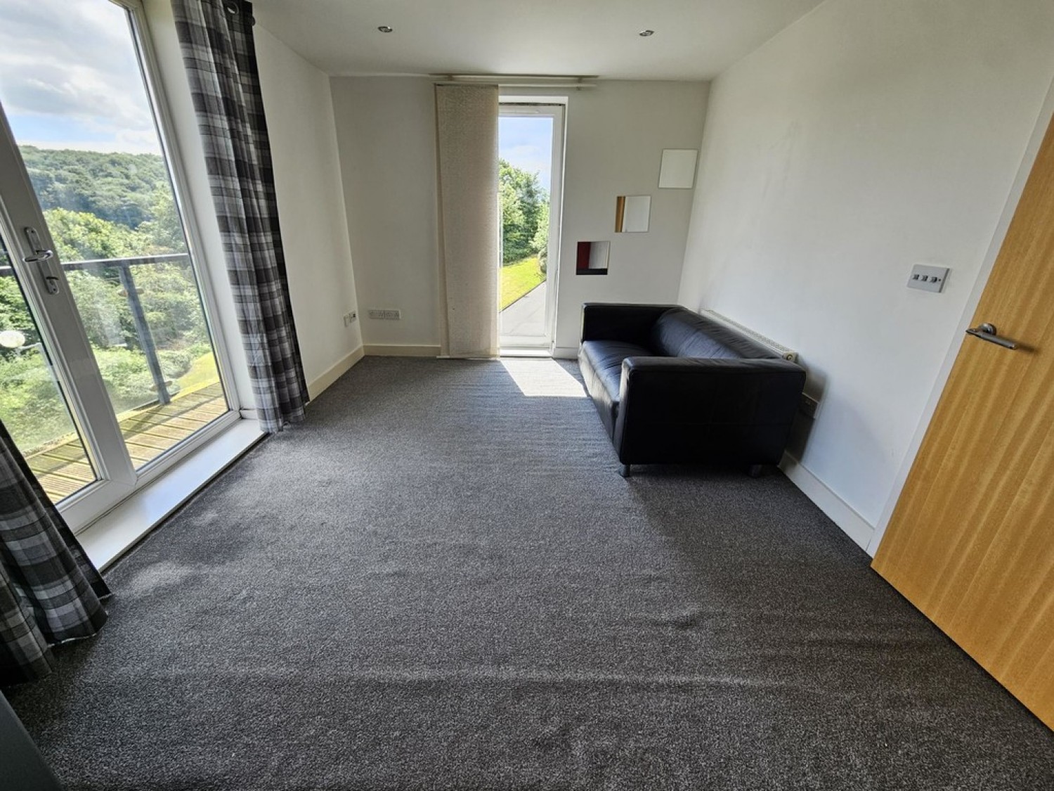 Aspley Heights, Moldgreen