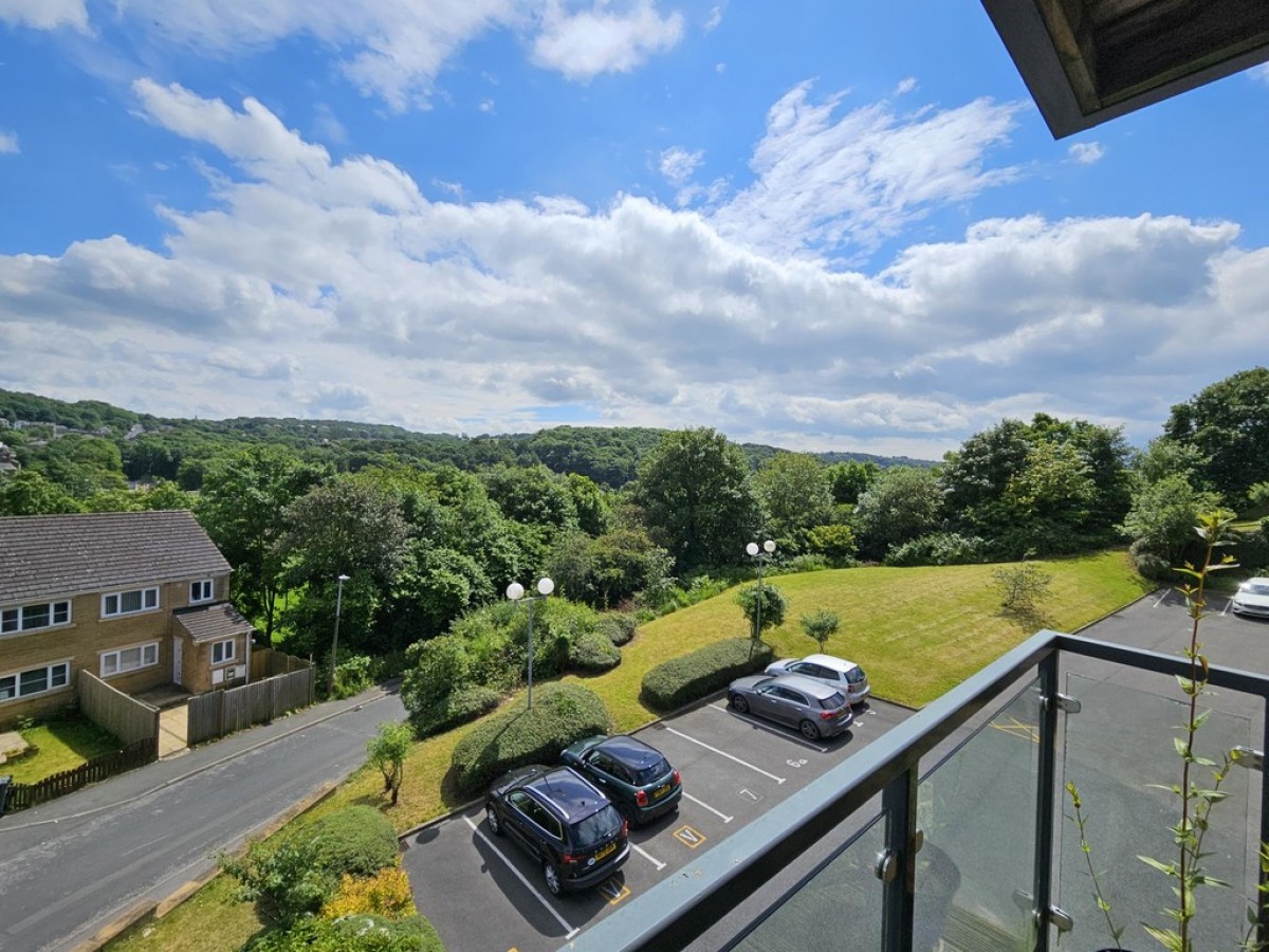 Aspley Heights, Moldgreen