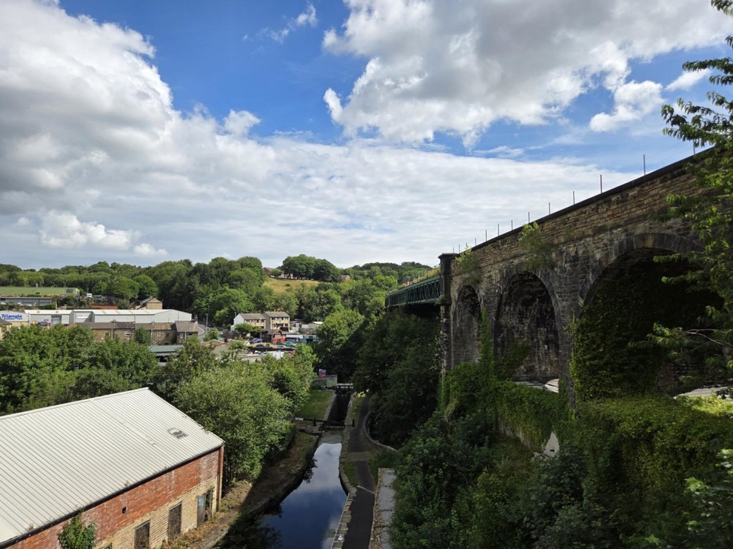 2 bedroom Flat for Letting The Ironworks, Paddock