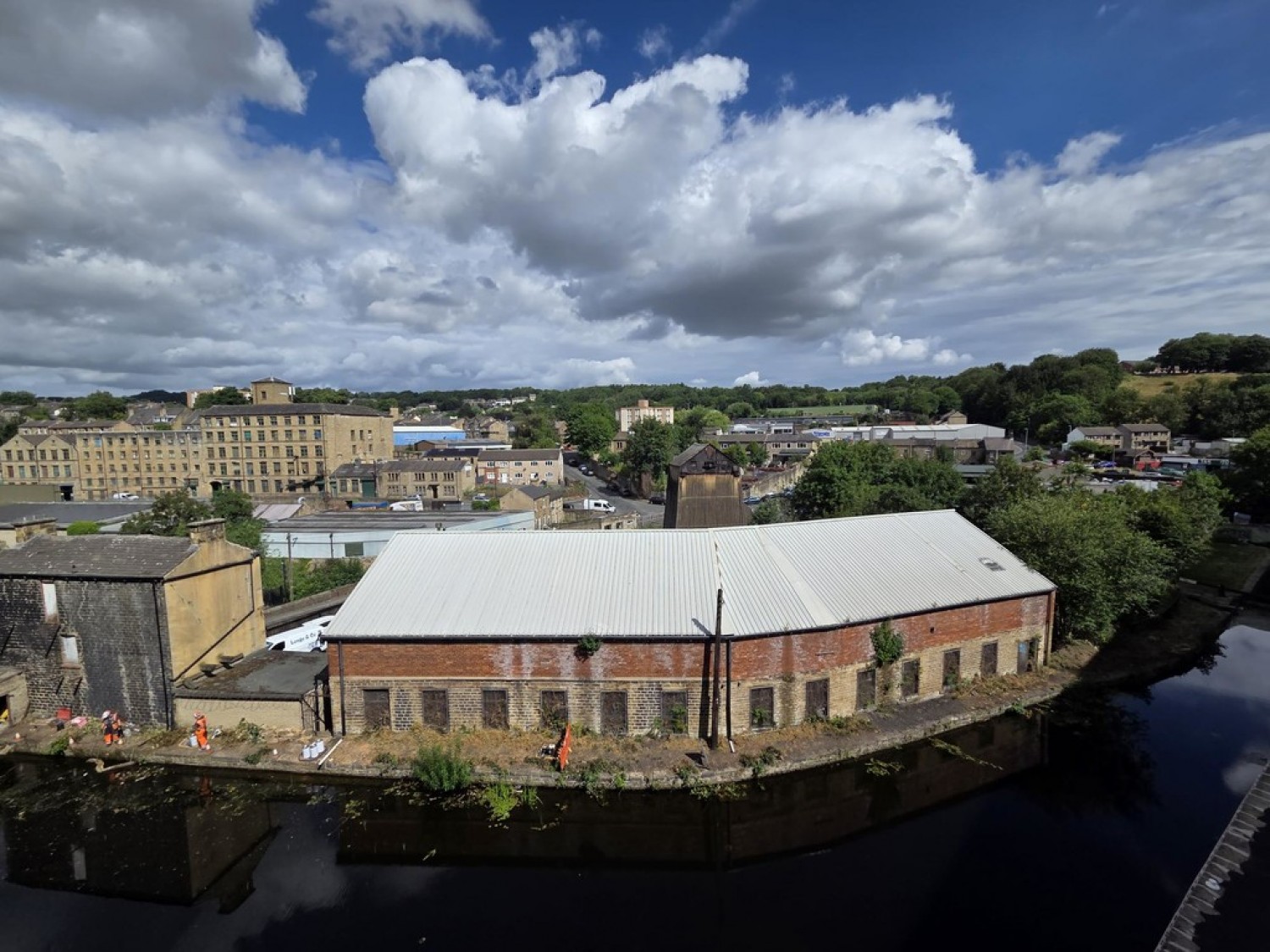 2 bedroom Flat for Letting The Ironworks, Paddock
