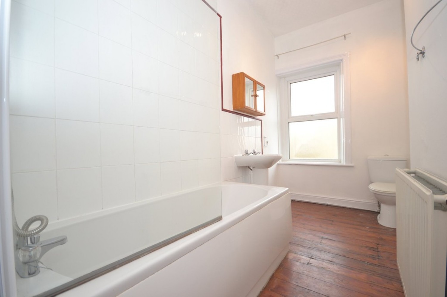 Almondbury Bank, Moldgreen