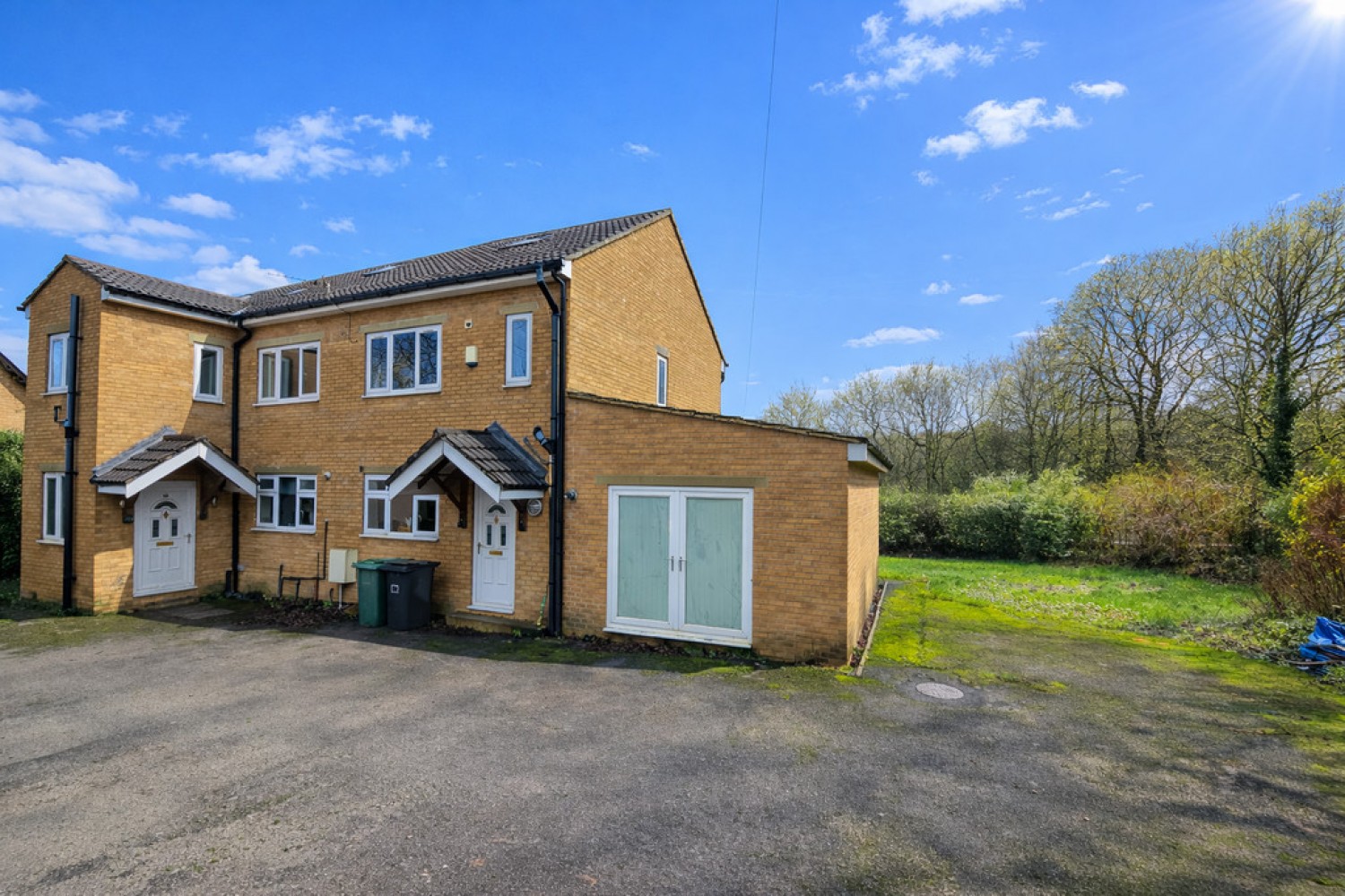 2 bedroom House in Greenhead Road, Springwood