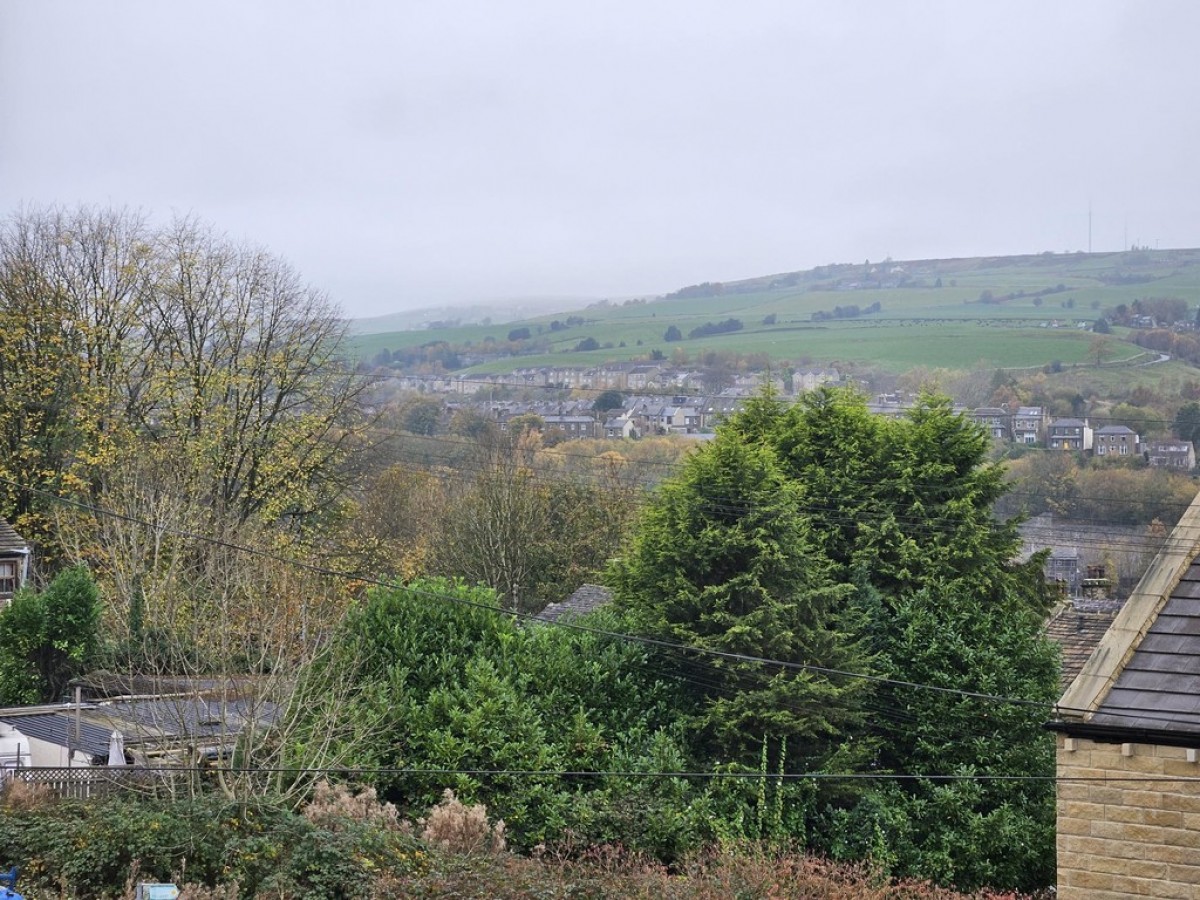 Banks Road, Linthwaite