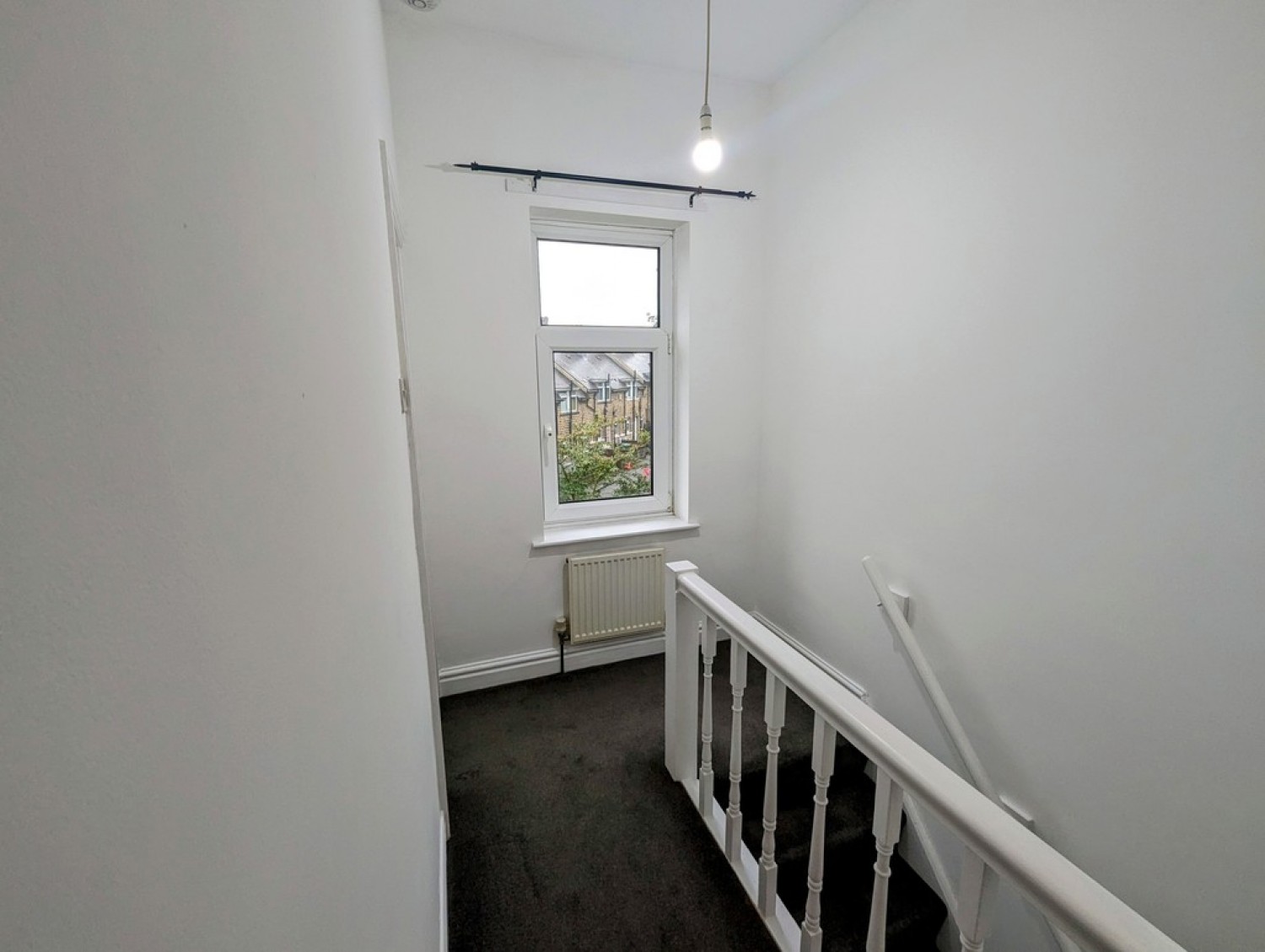 2 bedroom House for Letting Highroyd Lane, Huddersfield