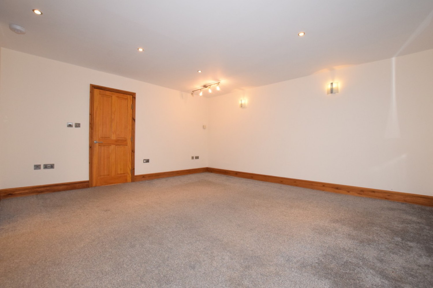 Banks Road, Linthwaite