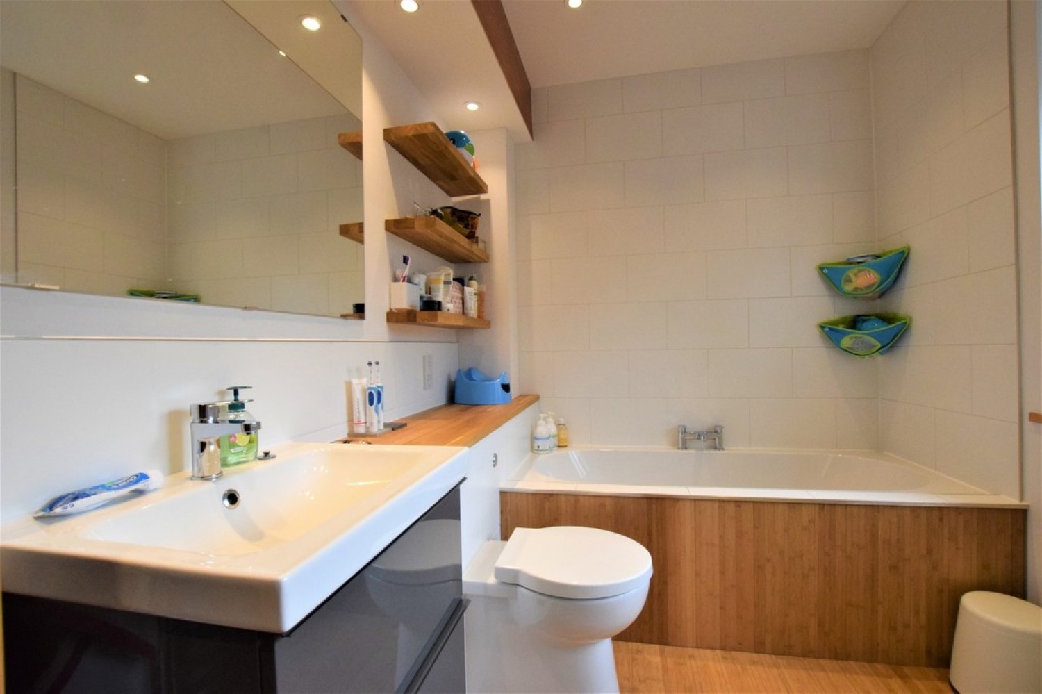 2 bedroom House for Letting Wakefield Road, Denby Dale