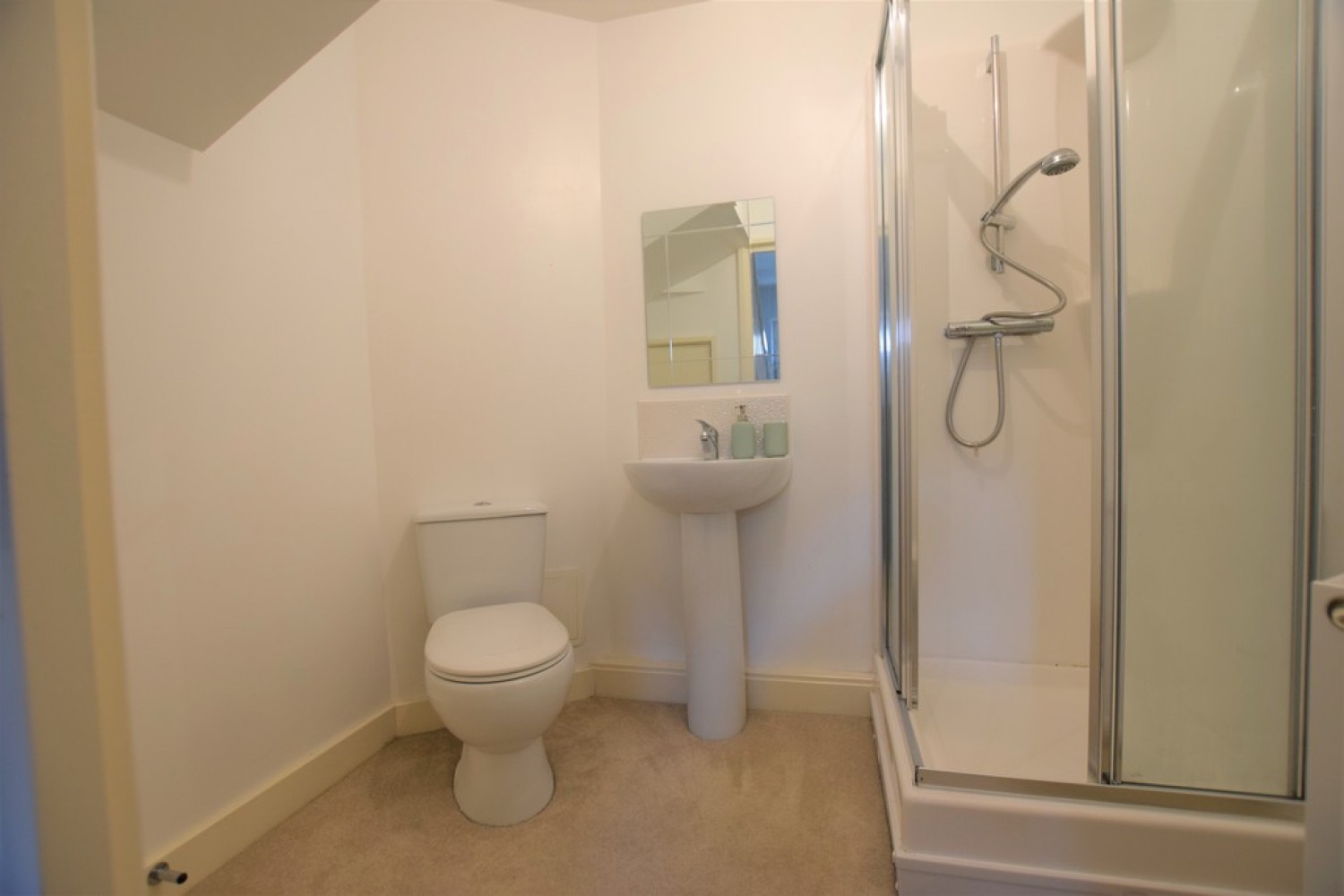2 bedroom House for Letting Norfolk Avenue, Huddersfield