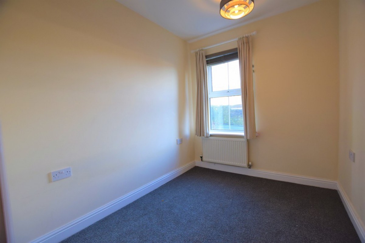 Woodhead Road, Lockwood