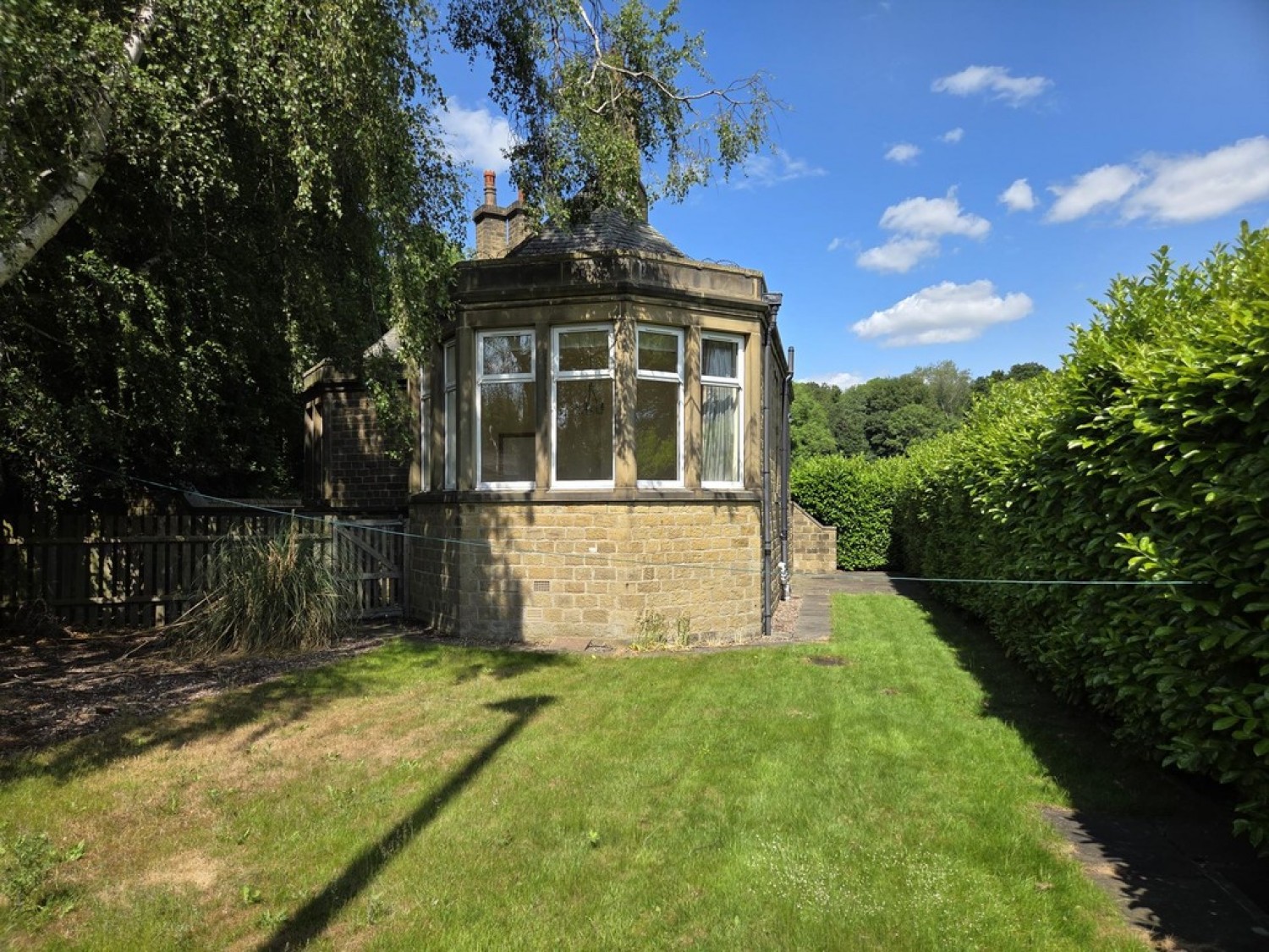 Huddersfield Road, Honley