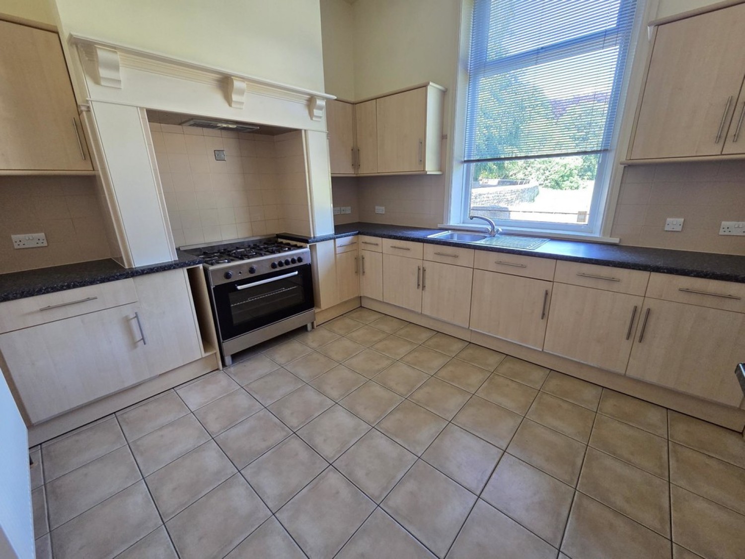 Huddersfield Road, Honley