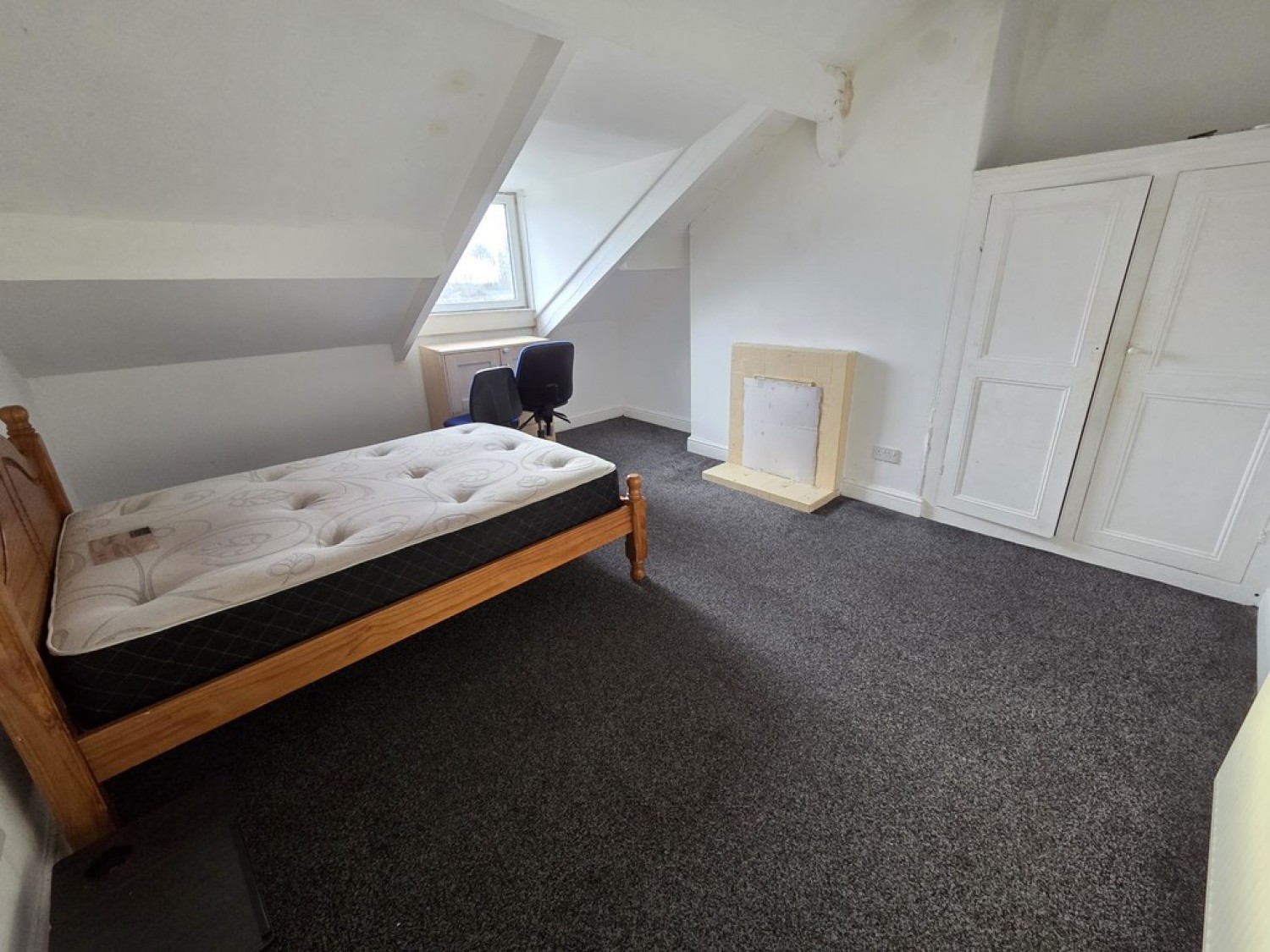 4 bedroom Flat for Letting Mountjoy Road, Edgerton