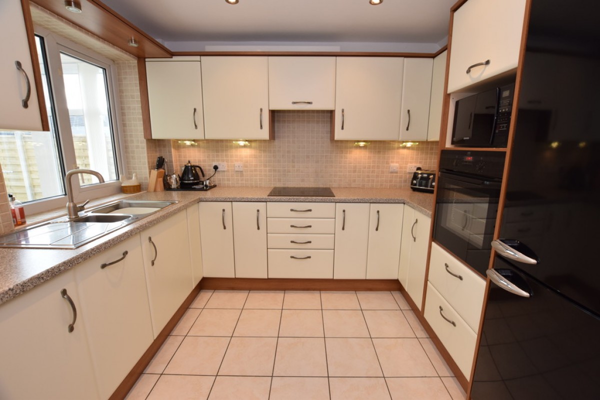 Lee Way, Highburton