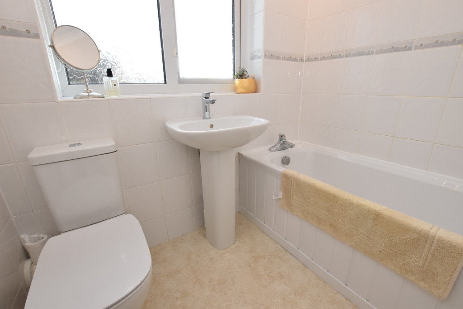 2 bedroom House for Letting Lee Way, Highburton