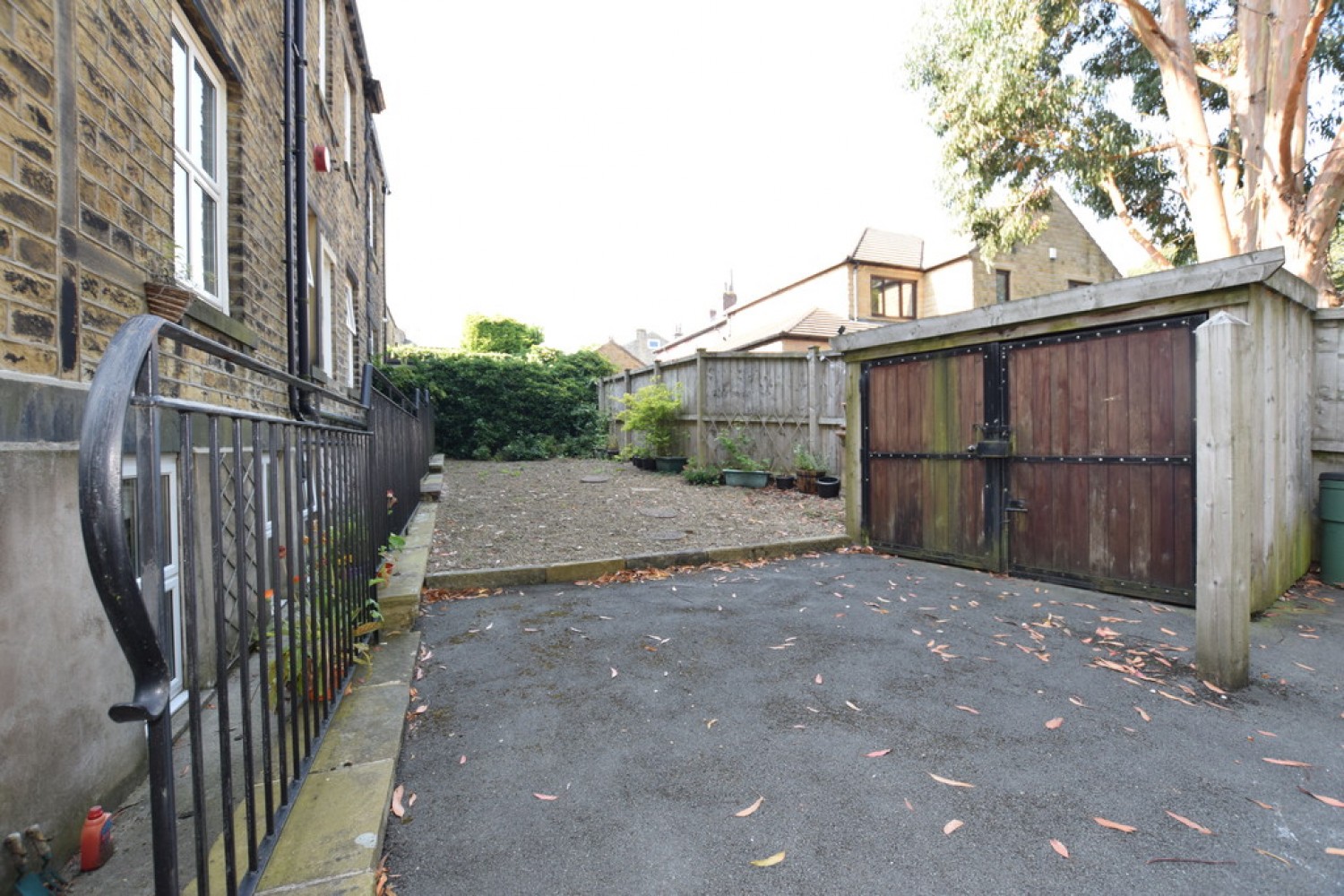 2 bedroom Flat for Letting Occupation Road, Lindley