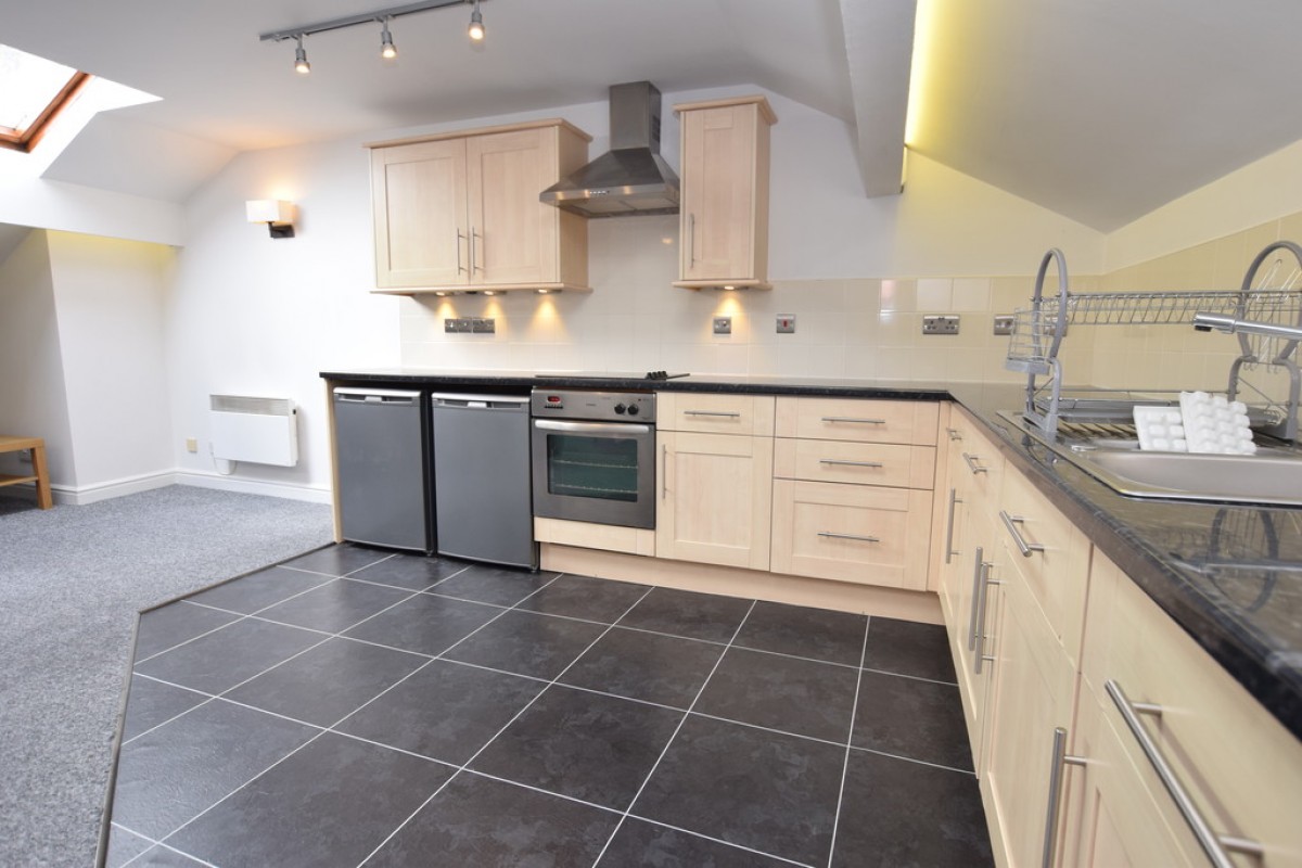 Occupation Road, Lindley