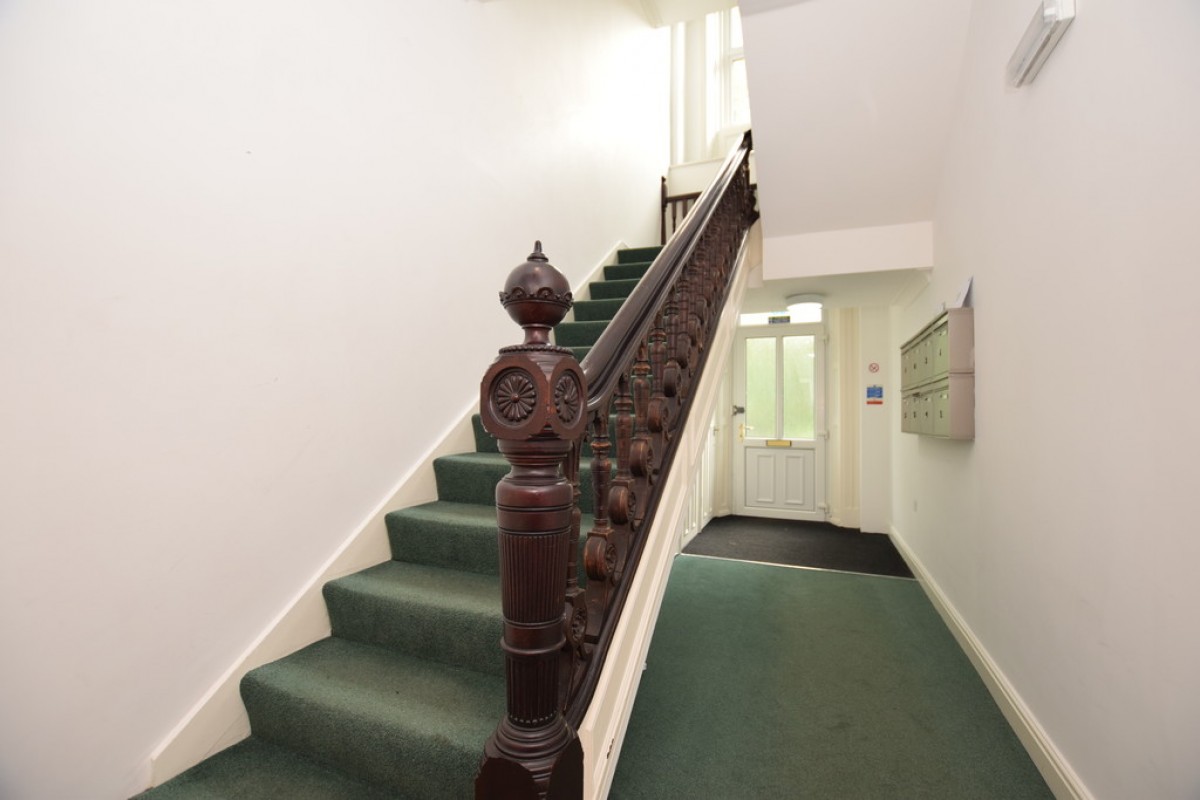 Occupation Road, Lindley