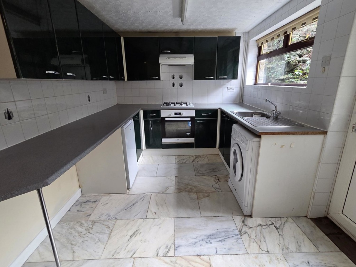 Robin Hood Hill Road, Berry Brow