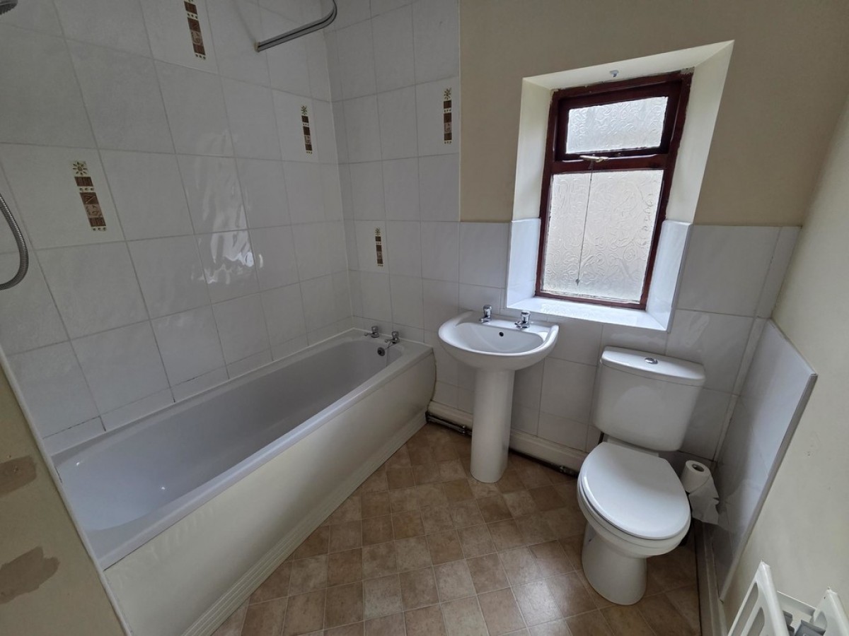 Robin Hood Hill Road, Berry Brow