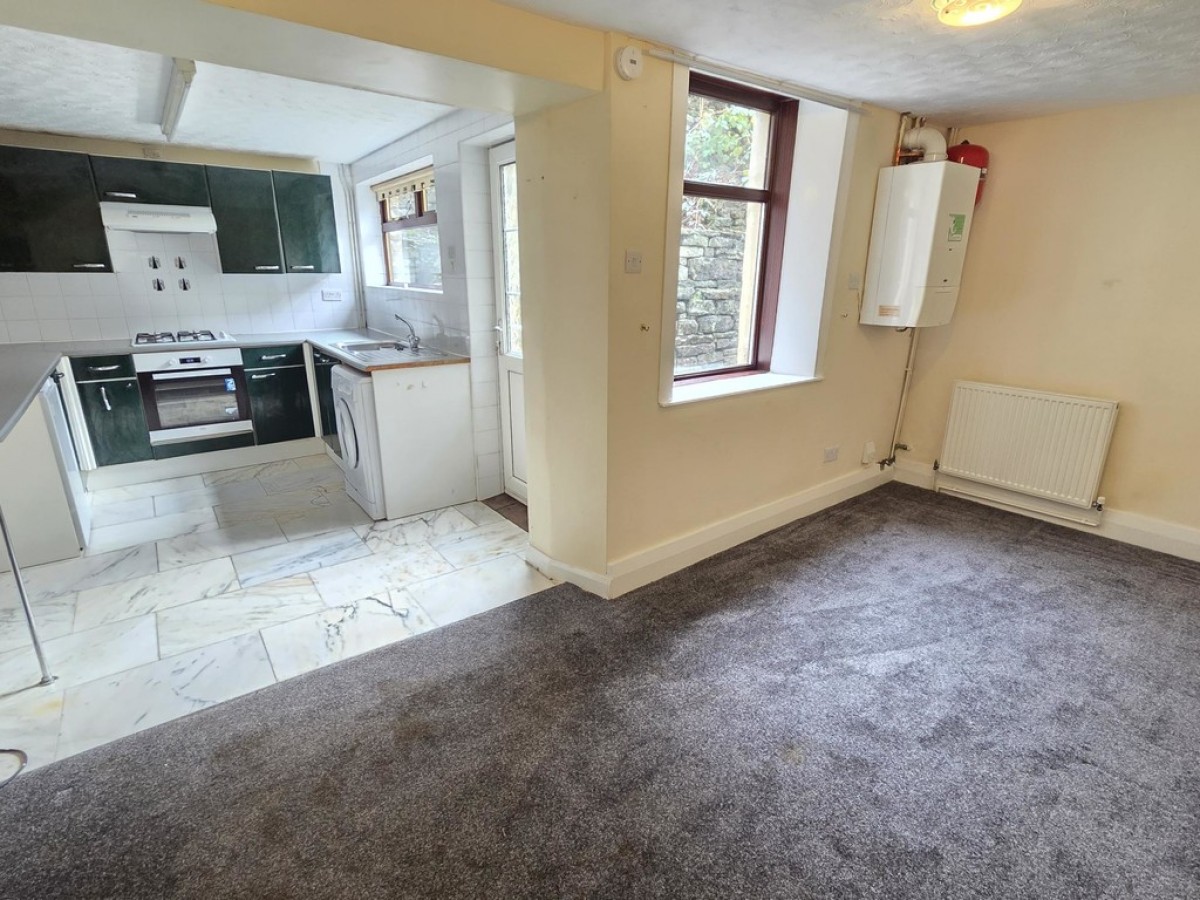 Robin Hood Hill Road, Berry Brow