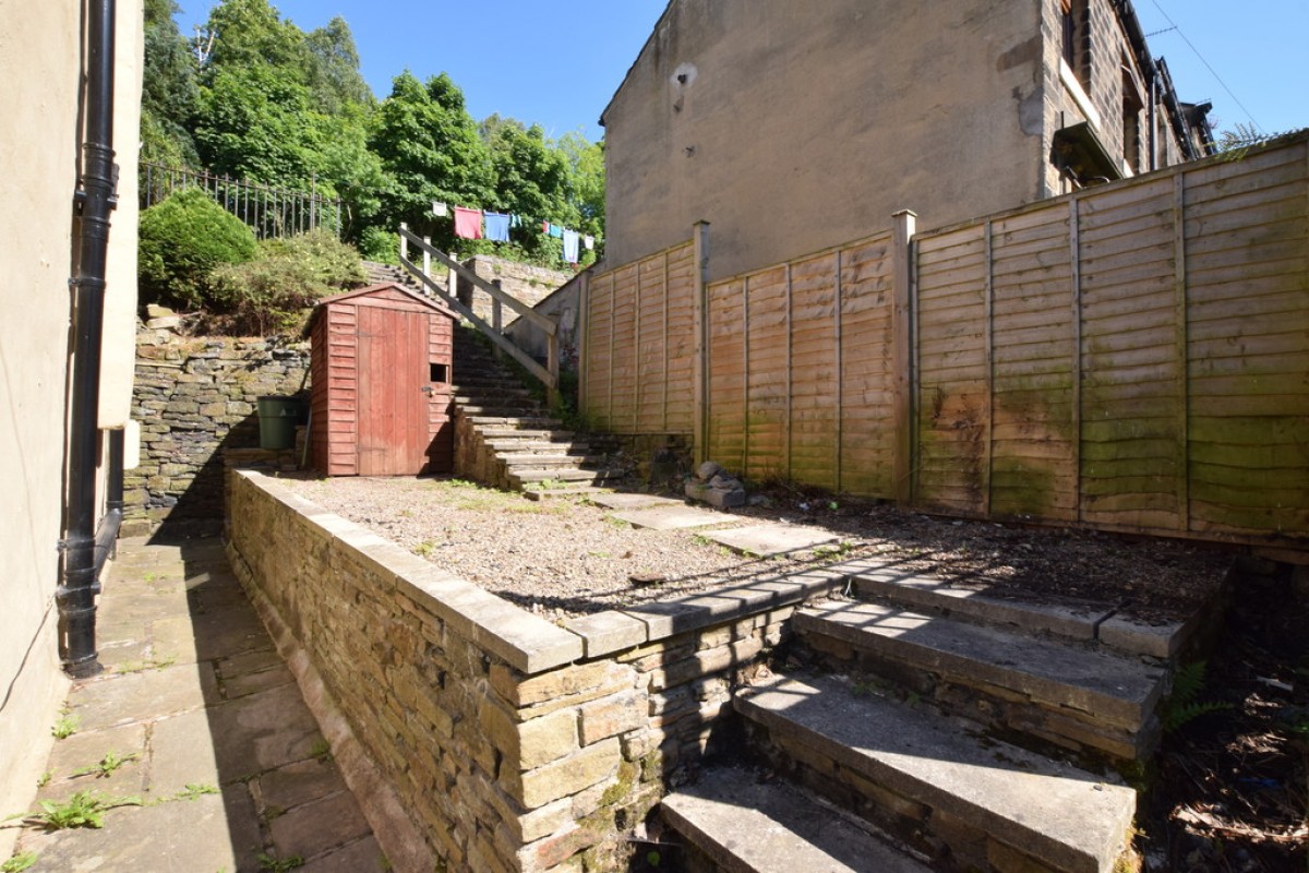 Robin Hood Hill Road, Berry Brow