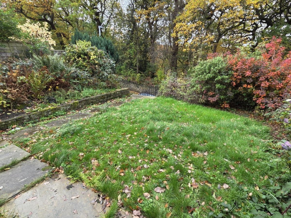 Robin Hood Hill Road, Berry Brow