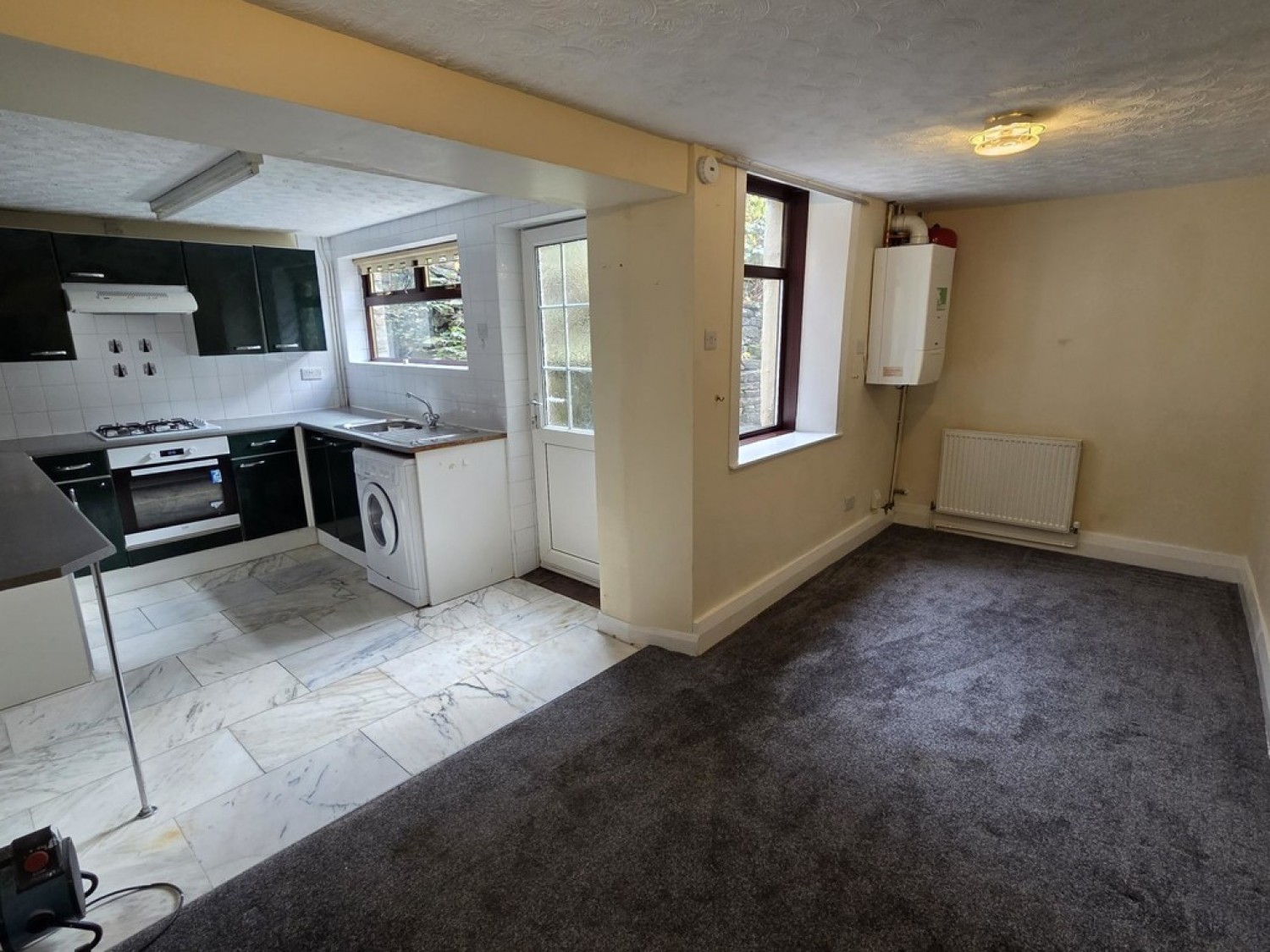 Robin Hood Hill Road, Berry Brow