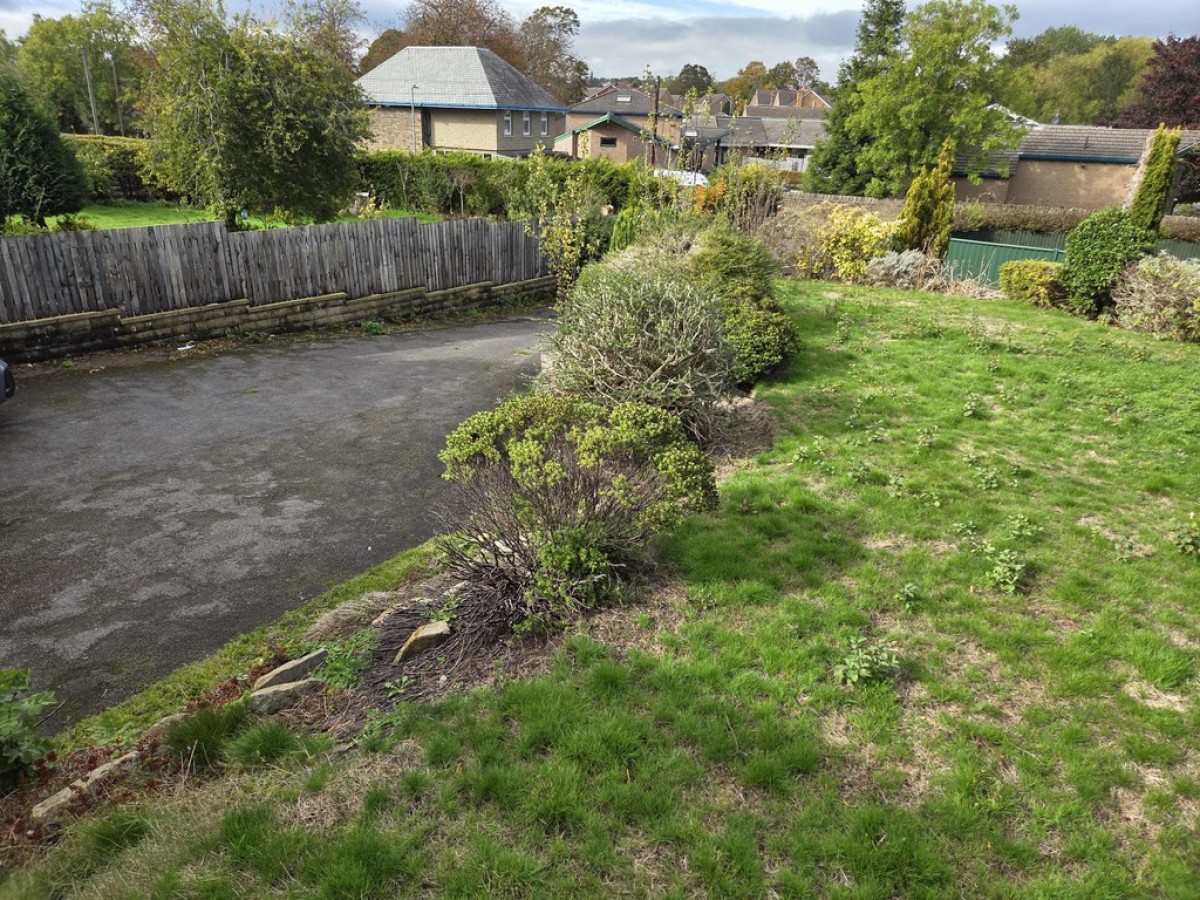 Albany Drive, Dalton
