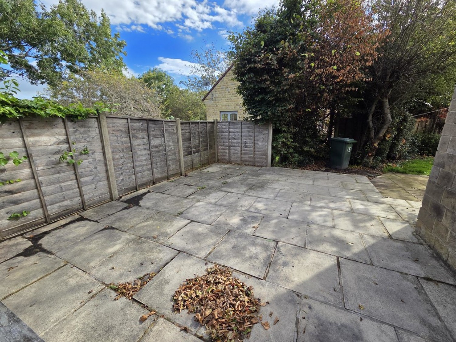 4 bedroom House for Letting Albany Drive, Dalton
