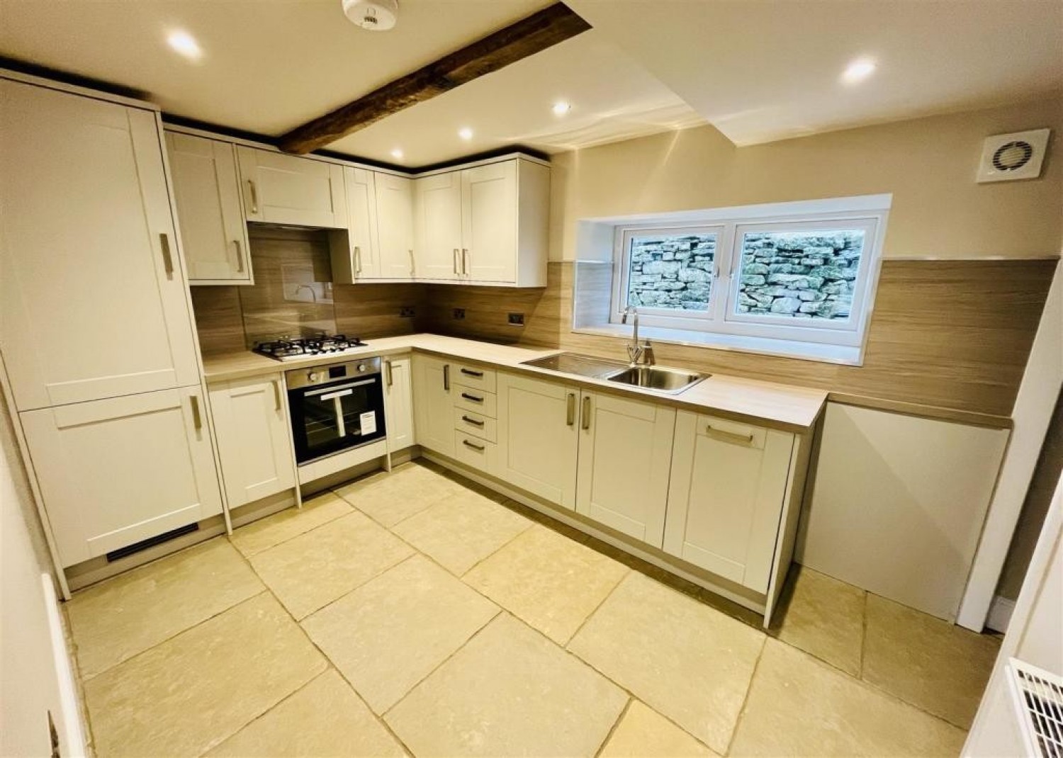 2 bedroom House for Letting Swifts Fold, Honley