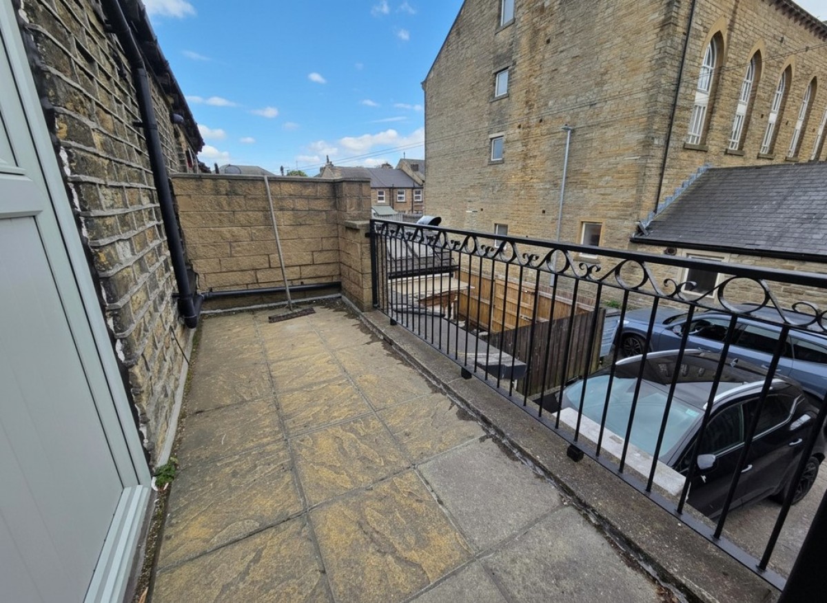 Lidget Street, Lindley