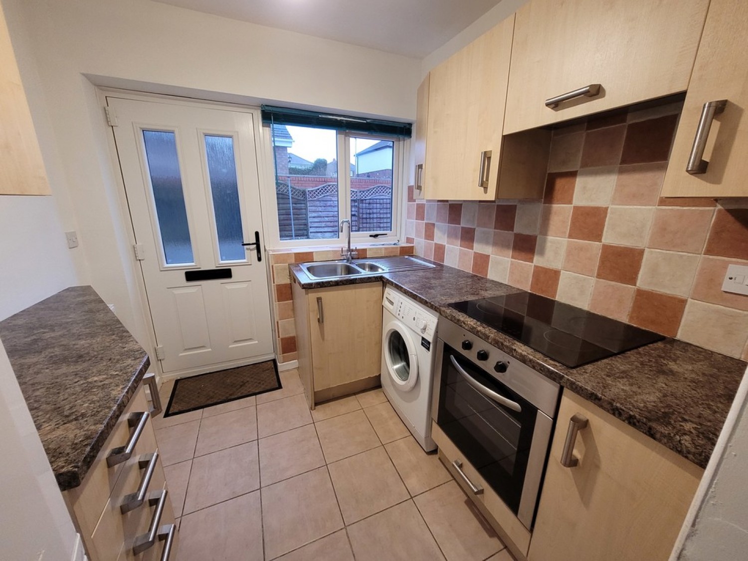 3 bedroom House for Letting Woodlands Road, Lepton