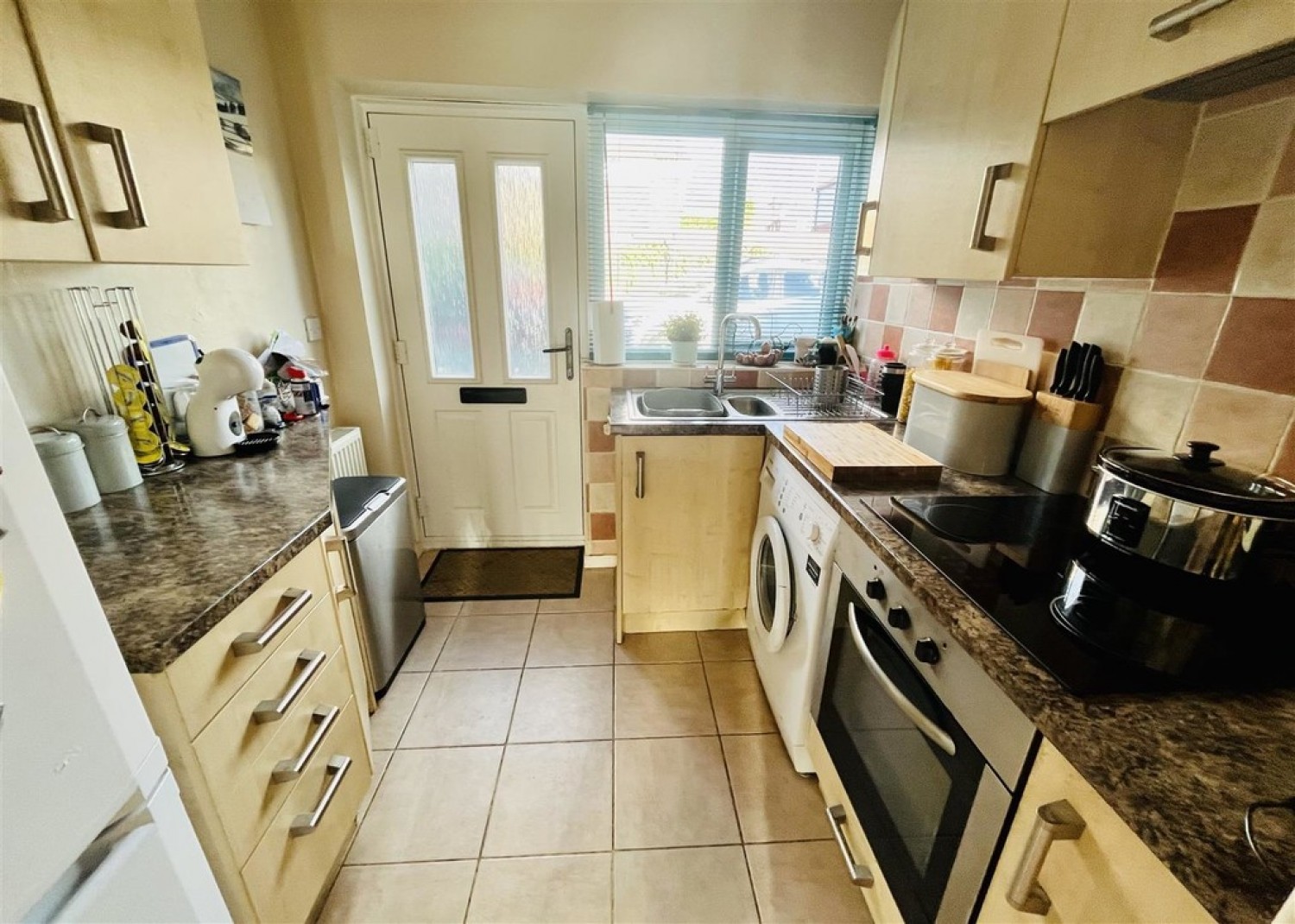 3 bedroom House for Letting Woodlands Road, Lepton